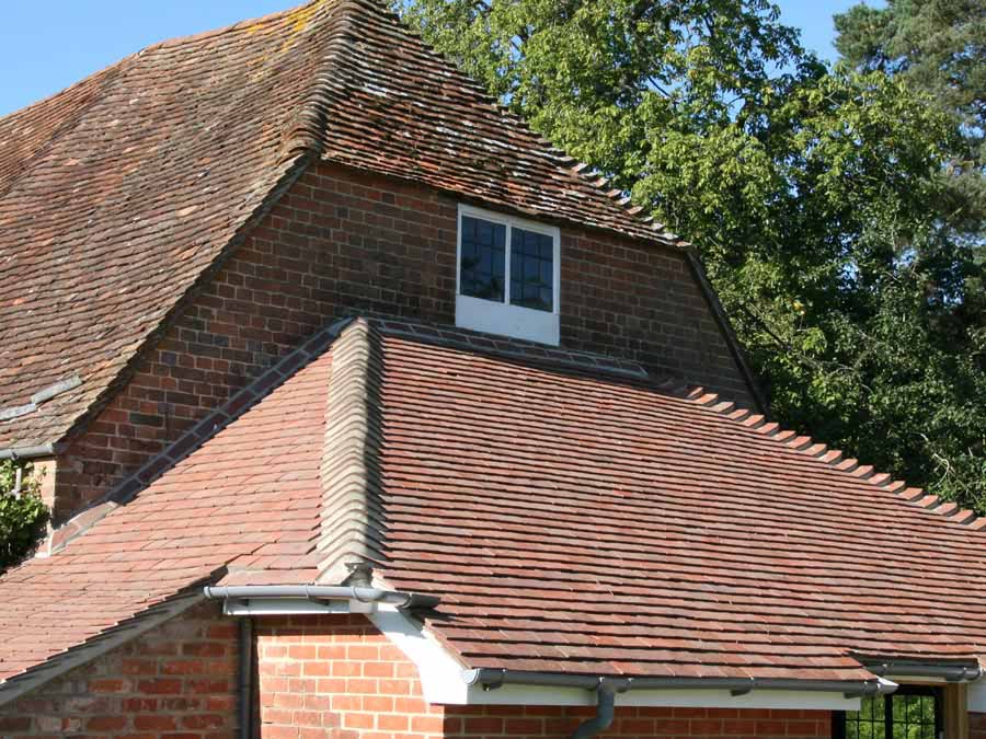 Classic Bronze Handmade Dreadnought clay roof tiles