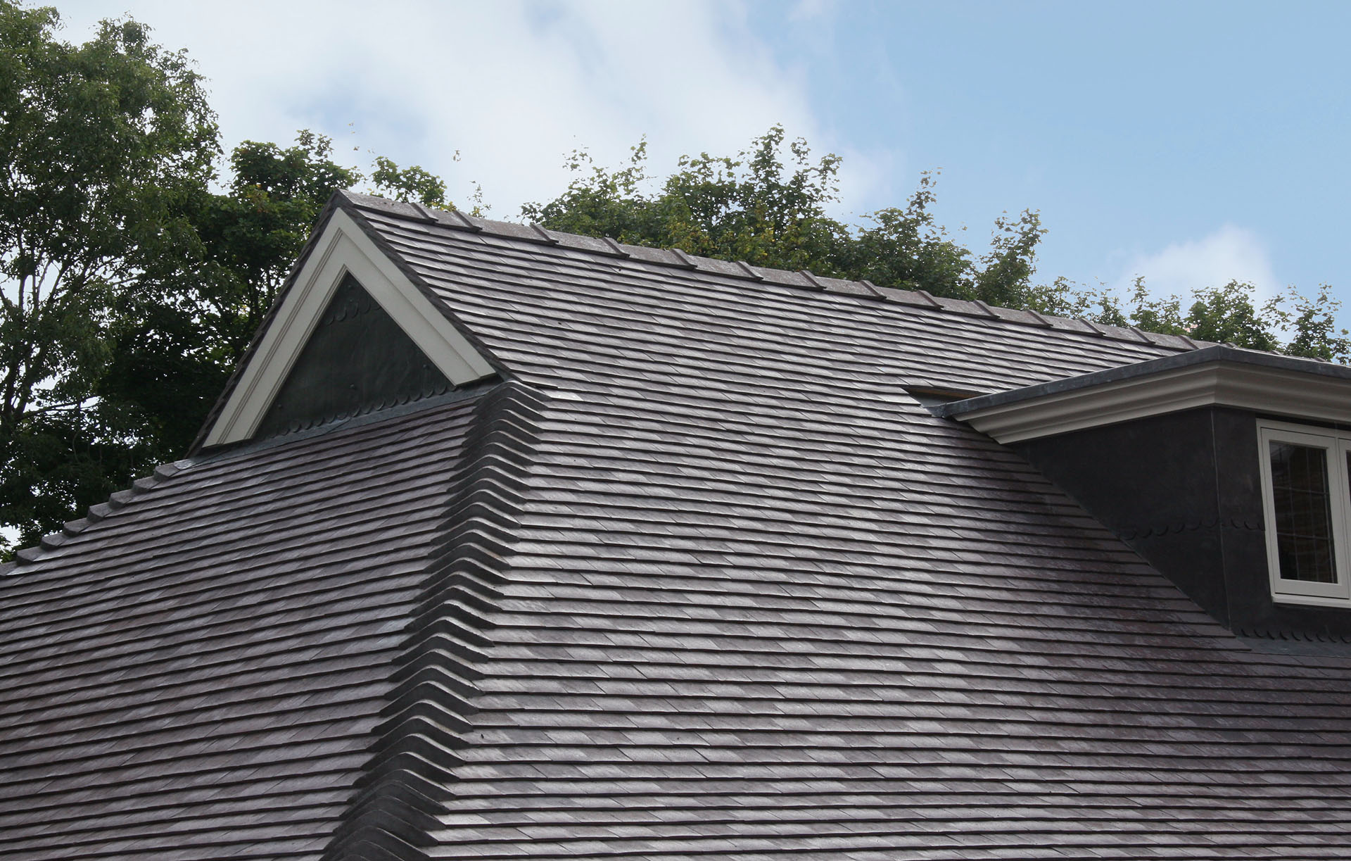Dreadnoughts dark heather Rustic tiles