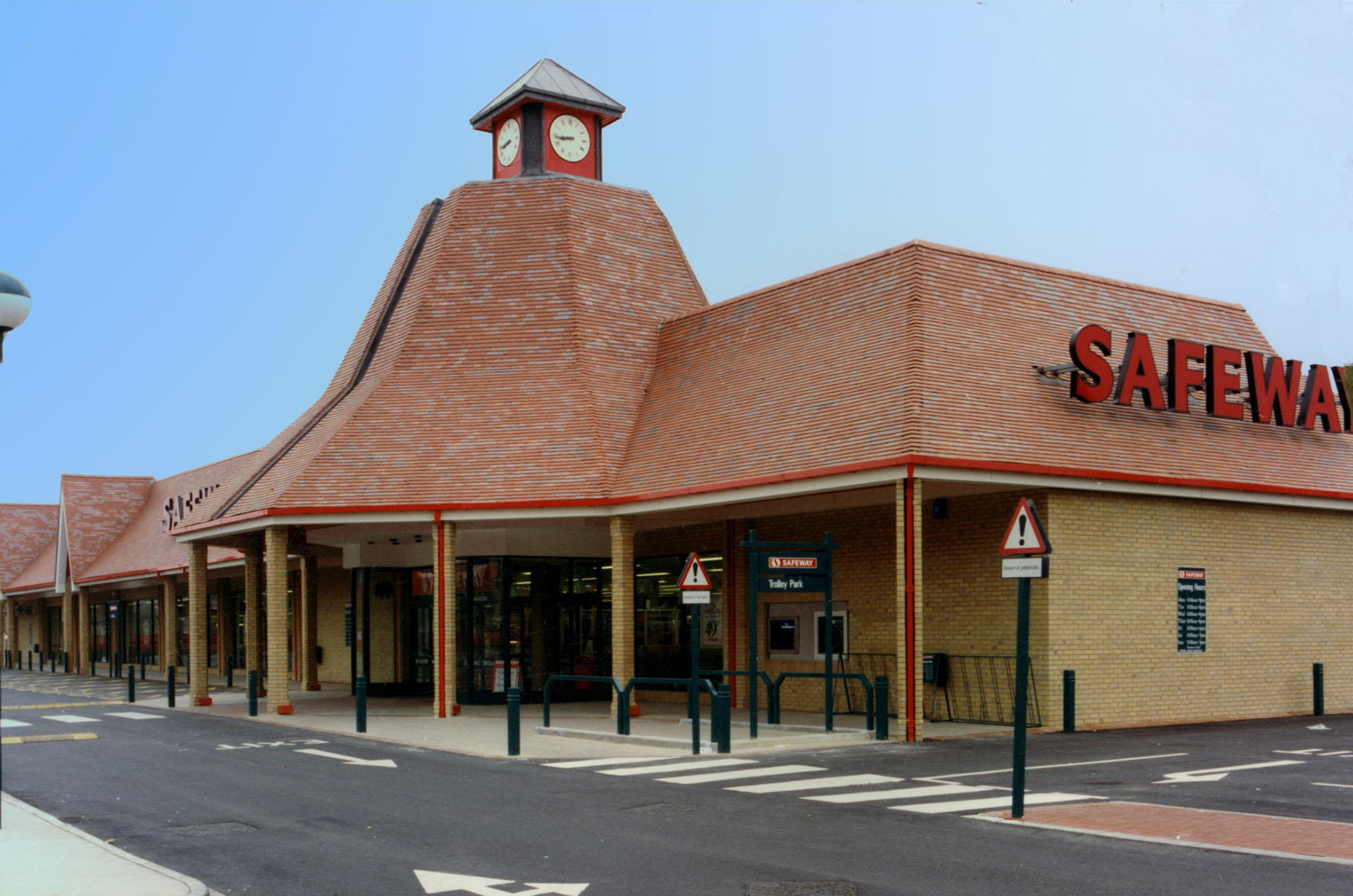a blend of Red and Redblue clay tiles at Safeways Hastings